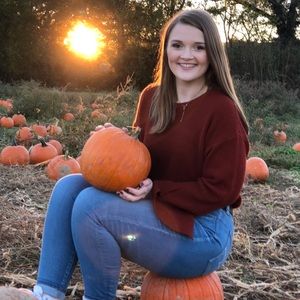 Meet your Posher, Lauren